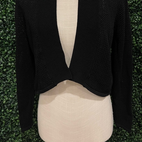 Calvin Klein sweater - Picture 2 of 4